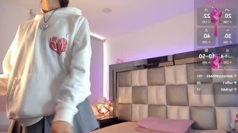 Soy lola online show from 11, 1, 2025