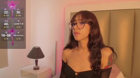 Soy lola online show from 5, 3, 2025
