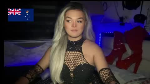 Call me  Miss Antonette  online show from 15, 7, 2026