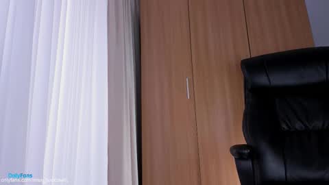 Ivy online show from 9, 10, 2025