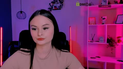 Snapshot of miss_courtney chatting on 7, 5, 2026 miss_courtney online show from 7, 5, 2026