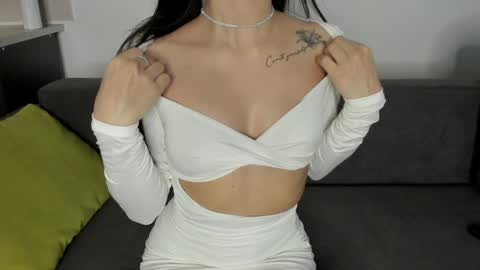 Emily online show from 25, 12, 2024