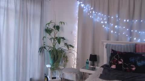 Miss EVA  Email misseva123xxx online show from 23, 12, 2024