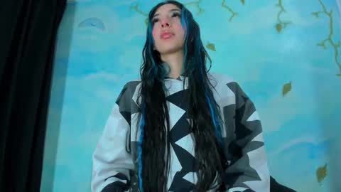 miss_evans_ online show from 15, 9, 2025