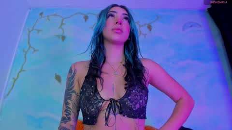 miss_evans_ online show from 10, 11, 2025