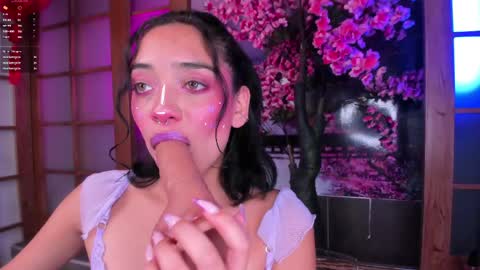 Snapshot of miss_evolet chatting on 7, 5, 2026 Evoleth online show from 7, 5, 2026