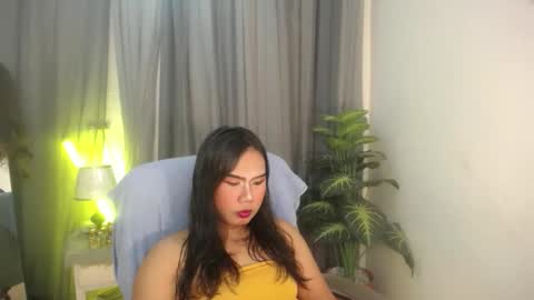 miss_fhakarat online show from 10, 11, 2025