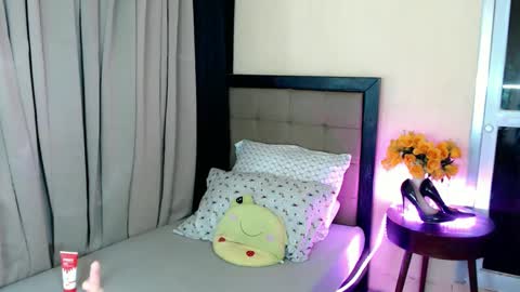 Snapshot of miss_jakilista69 chatting on 9, 12, 2024 twinny pie online show from 9, 12, 2024