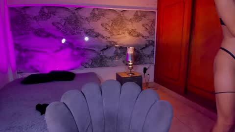 miss_khalifadoll online show from 20, 4, 2026