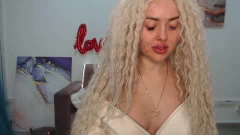 miss_kiten online show from 8, 2, 2025