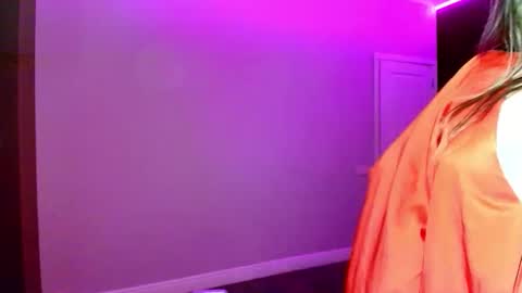 miss_kiten online show from 8, 4, 2026