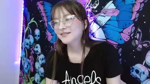 Ahri James online show from 4, 8, 2026