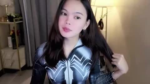 miss_kyrstyn online show from 17, 4, 2026