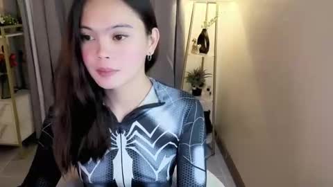 miss_kyrstyn online show from 18, 4, 2026