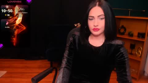 Miss LeiaHolt online show from 5, 12, 2024