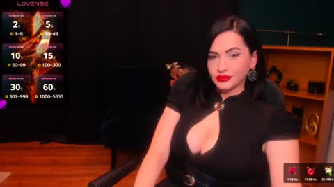 Miss LeiaHolt online show from 6, 12, 2024