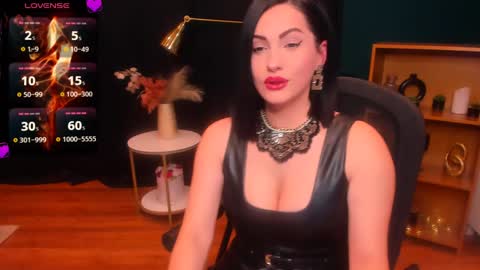 Miss LeiaHolt online show from 15, 12, 2024