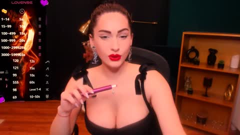 Miss LeiaHolt online show from 1, 2, 2025