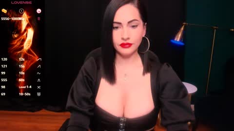 Miss LeiaHolt online show from 24, 2, 2025