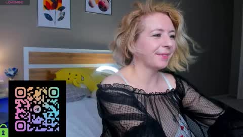 Snapshot of miss_lisaa chatting on 14, 12, 2025 miss_lisaa online show from 14, 12, 2025