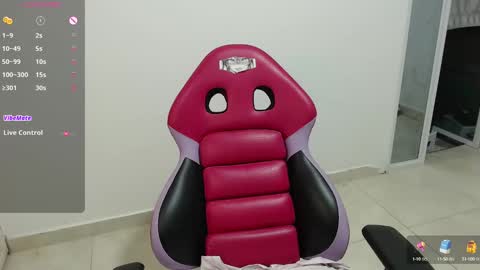 Snapshot of miss_ly_ chatting on 6, 10, 2025 ly independent model online show from 6, 10, 2025