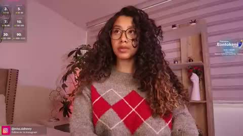 Amy Olivera online show from 7, 10, 2025