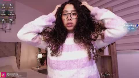 Amy Olivera online show from 15, 10, 2025