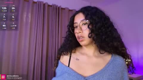 Amy Olivera online show from 20, 11, 2025