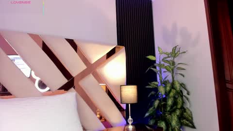 Sofia Alvarez online show from 6, 3, 2025