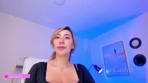 Snapshot of miss_sofiaa_ chatting on 4, 2, 2025 Sofia Castro online show from 4, 2, 2025