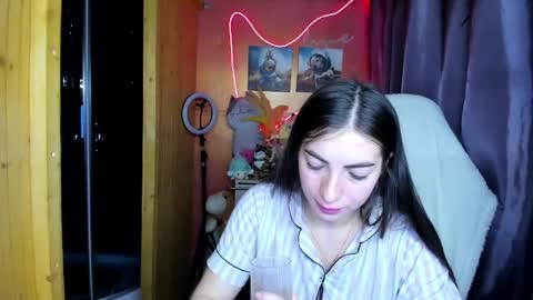 Snapshot of miss_tasy chatting on 2, 5, 2026 Melanie January 15th is my birthday there will be an interesting show online show from 2, 5, 2026
