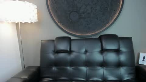 Vaiolette online show from 20, 2, 2025