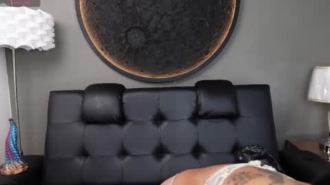 Vaiolette online show from 23, 4, 2026