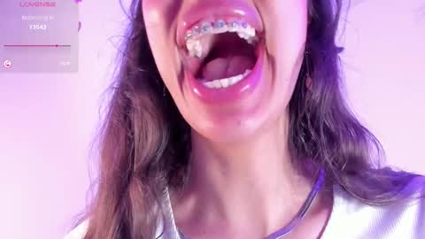 Miss Veronica online show from 24, 2, 2025