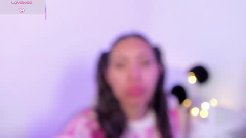 Miss Veronica online show from 4, 3, 2025