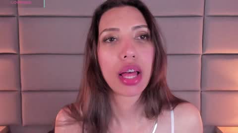 Veronica summer  7AM to 1500 PM hour GMT-5 online show from 22, 1, 2025