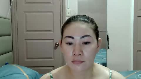 HOT MOMMY ZEPHYR online show from 2, 3, 2026