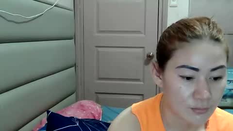 HOT MOMMY ZEPHYR online show from 22, 4, 2026