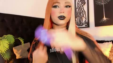 miss_zz online show from 16, 9, 2025