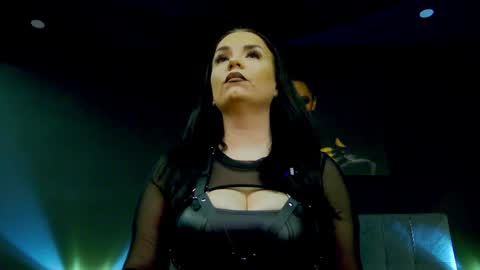 AliceReign online show from 2, 4, 2026