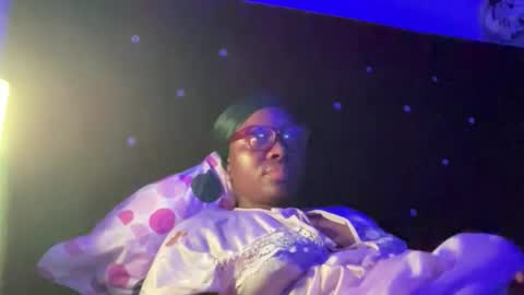 Missbelle online show from 10, 2, 2026