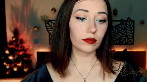 Snapshot of missbeverlymills chatting on 19, 12, 2024 The divine Beverly online show from 19, 12, 2024