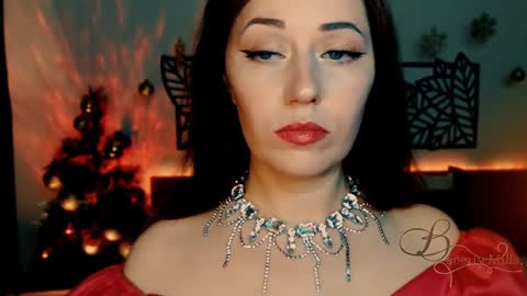 Snapshot of missbeverlymills chatting on 29, 12, 2024 The divine Beverly online show from 29, 12, 2024