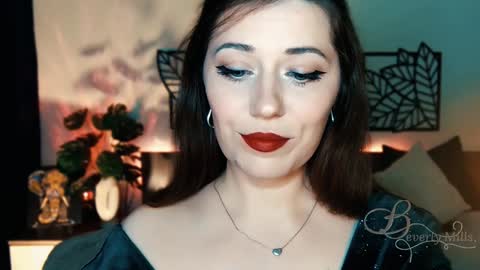 Snapshot of missbeverlymills chatting on 8, 2, 2025 The divine Beverly online show from 8, 2, 2025