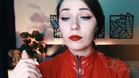 Snapshot of missbeverlymills chatting on 15, 2, 2025 The divine Beverly online show from 15, 2, 2025