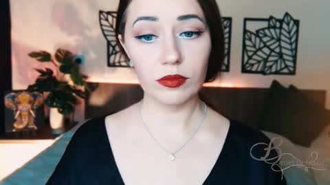 Snapshot of missbeverlymills chatting on 21, 2, 2025 The divine Beverly online show from 21, 2, 2025