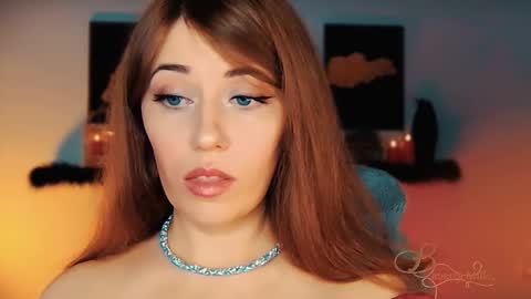 Snapshot of missbeverlymills chatting on 8, 11, 2025 The divine Beverly online show from 8, 11, 2025