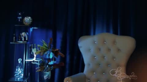 The divine Beverly online show from 30, 4, 2026