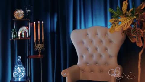 The divine Beverly online show from 25, 5, 2026