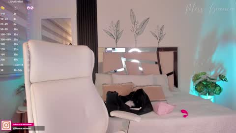 Snapshot of missbianca1 chatting on 14, 12, 2024 Bianca Torres online show from 14, 12, 2024